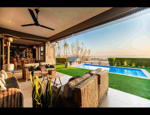 4 BEDROOM HOUSE FOR SALE IN COPPERLEAF ESTATE